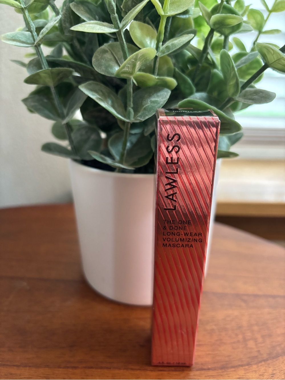 LAWLESS Volumizing Mascara — Nightlife